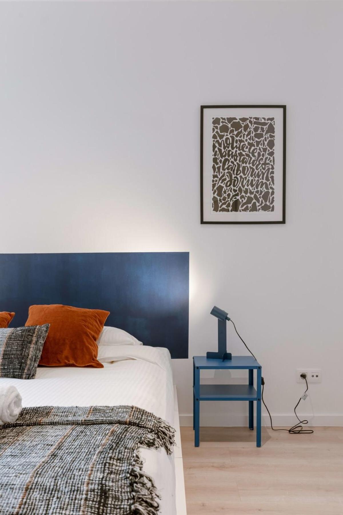 Colorful Pop Apartment In The Heart Of Антверпен Екстериор снимка